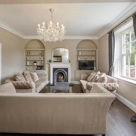 Prospect House Sleeps 14, Close To York, Dog Friendly